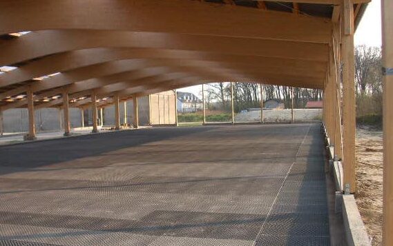 GGT Footing matting system in a covered outdoor arena