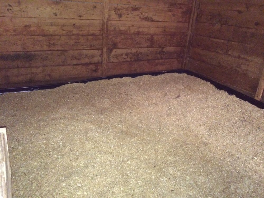 StallEZ stall mats with bedding layer
